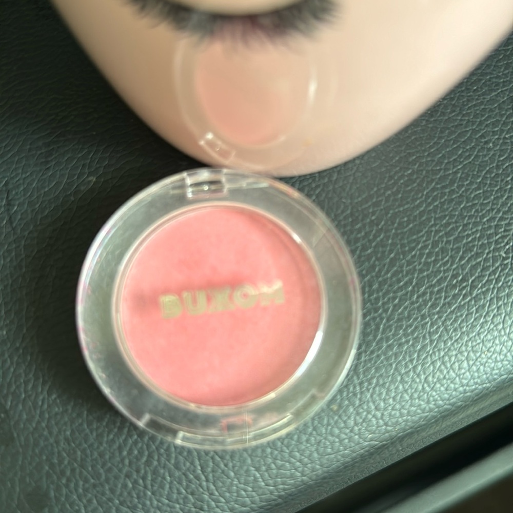 Buxom wanderlust primer infused blush
